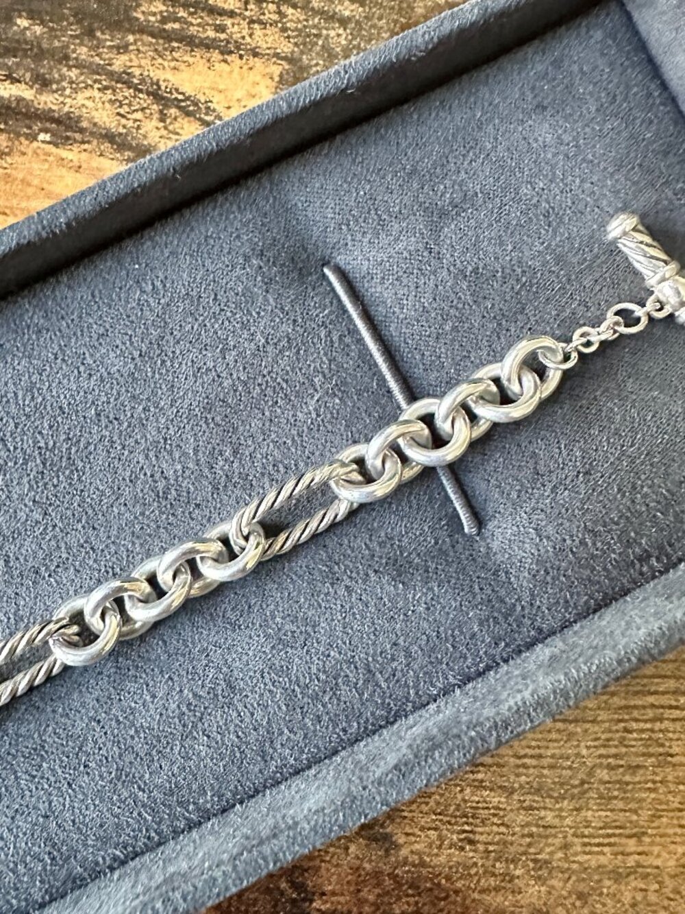 David Yurman Figaro Bracelet w/ Bow in Sterling Silver & 18K Yellow Gold - Med - Picture 9 of 13